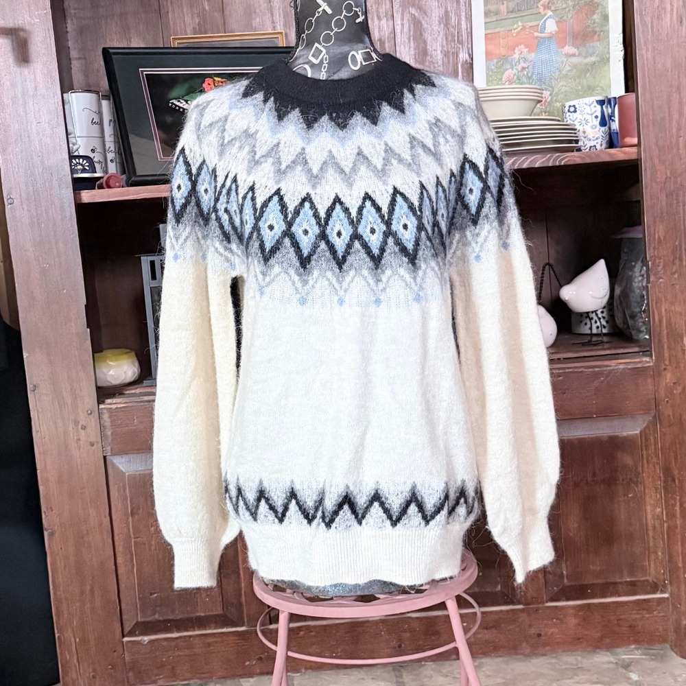 Vero Moda Nordic Fair Isle Fuzzy Crewneck Sweater Small Soft Fluffy Winter Chic